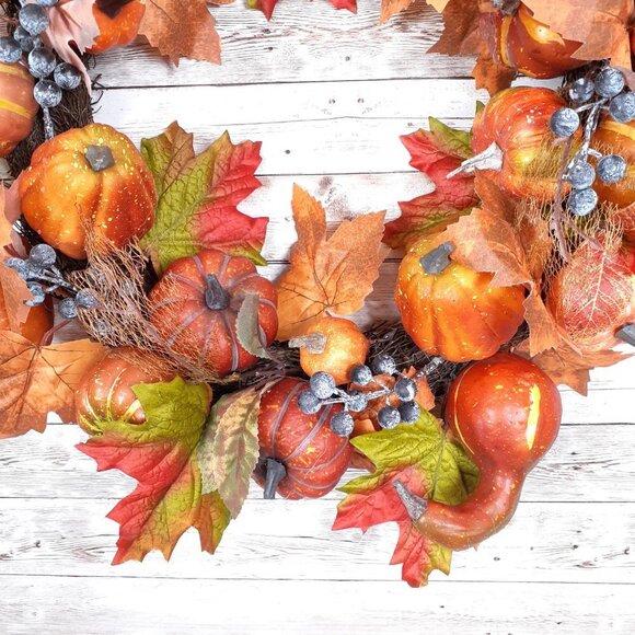Fall Wreath Pumpkins Gourds Berries Leaves 22" - Picture 2 of 3